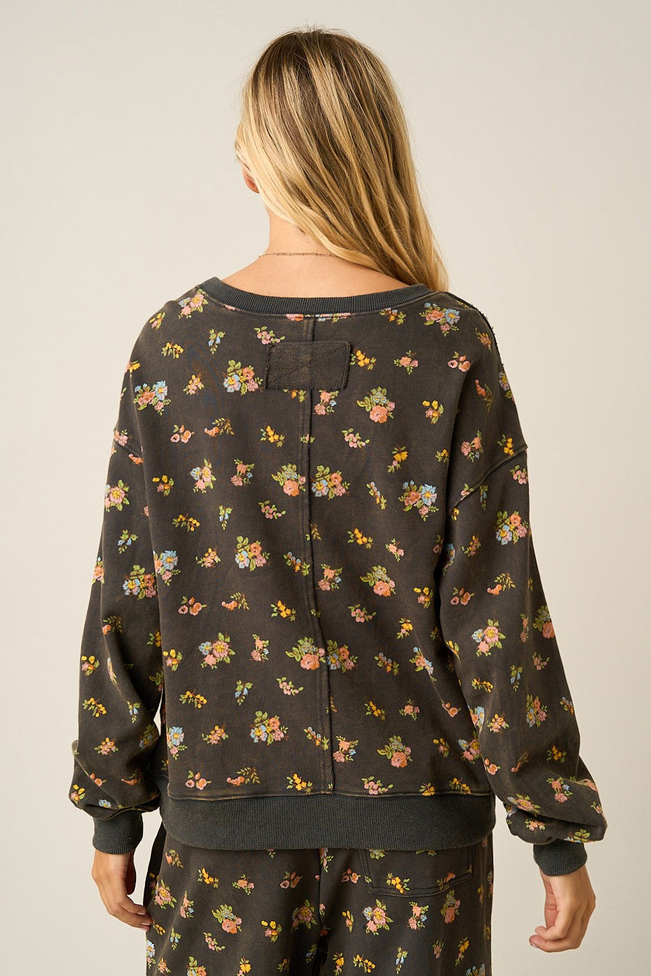 Floral Feels Sweatshirt