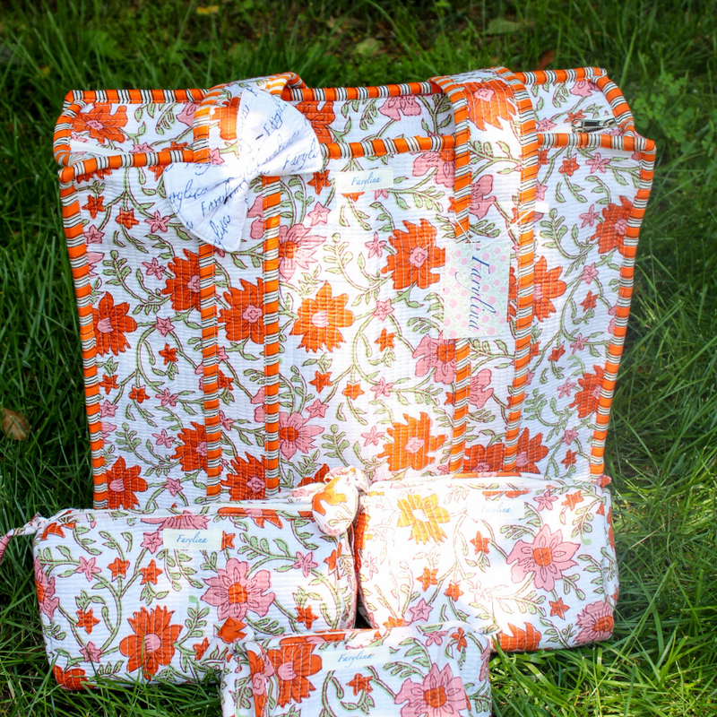 Jane Tote Bags by Farylina