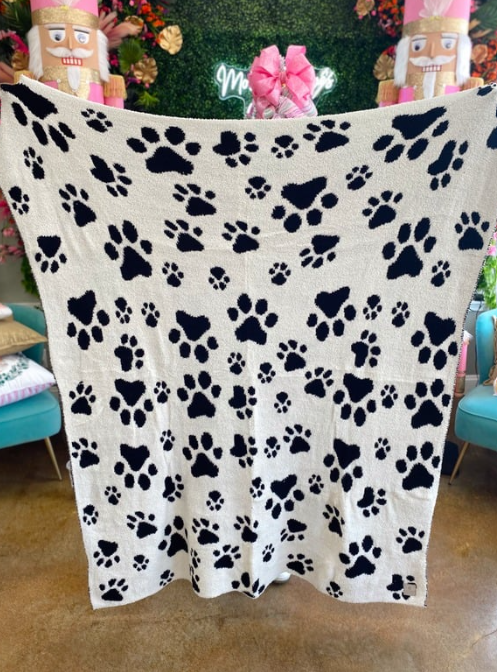 throw blanket, bow blanket, paw blanket, cheetah blanket, fuzzy blankets, cozy blankets