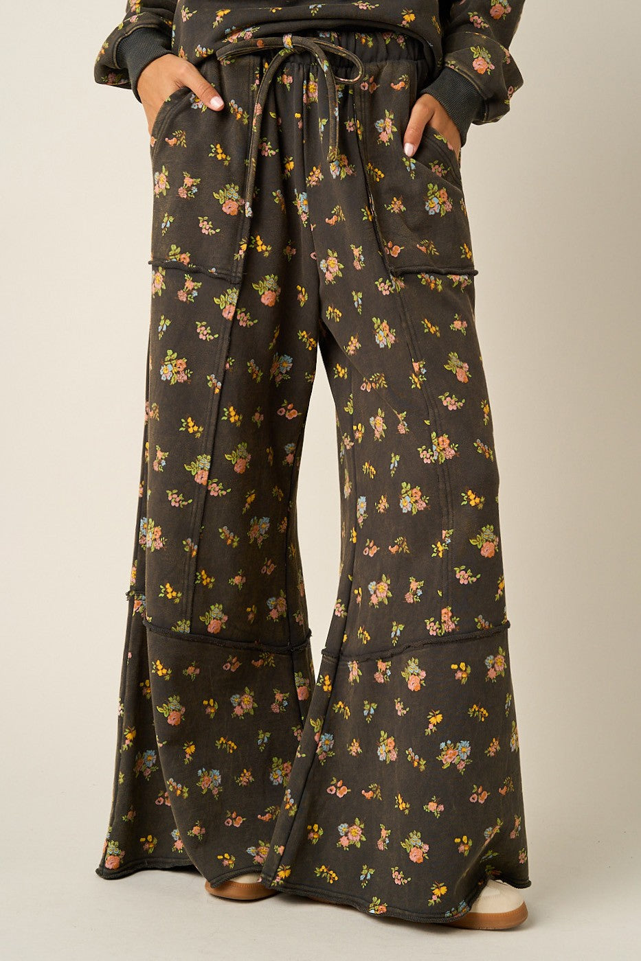 Floral Feels Wide Leg Pants