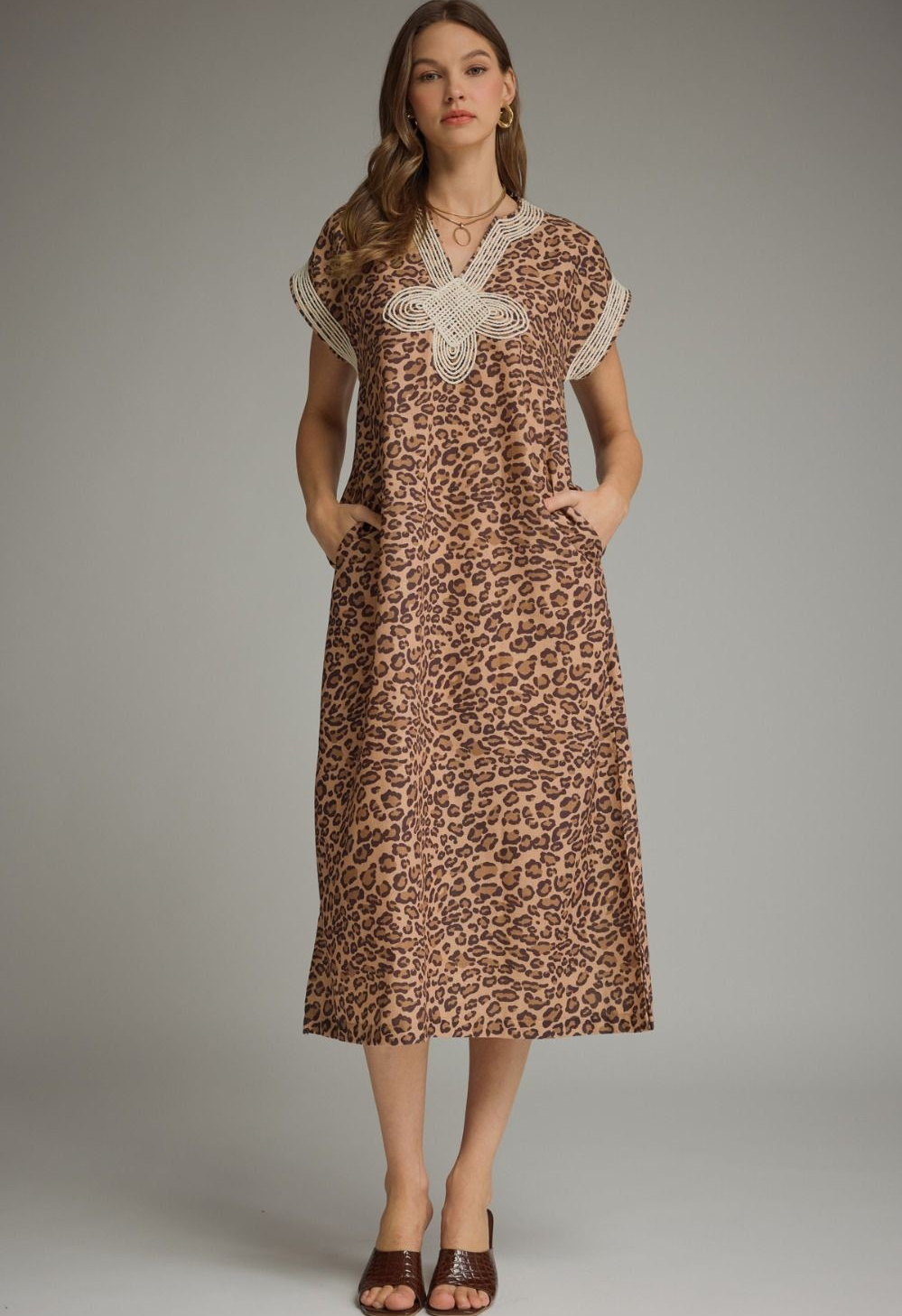 Leopard print short sleeve miidi dress